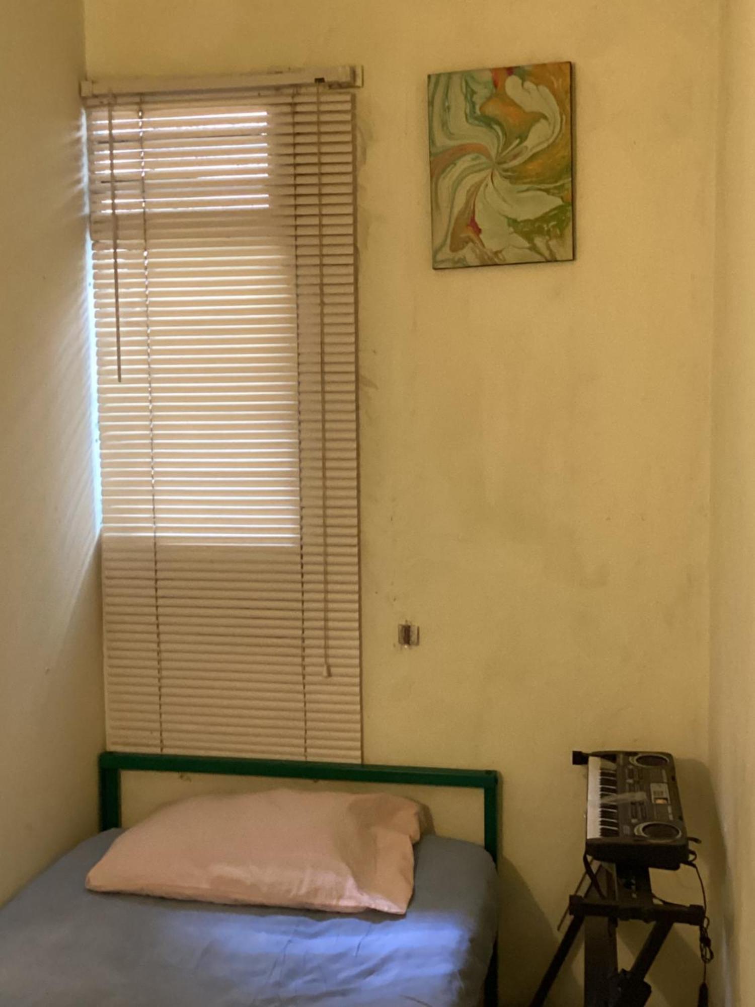 Kos Omah Yanto 19 Guest House Jakarta Eksteriør bilde
